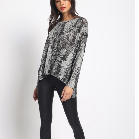Black & Grey Snakeskin Print LongSleeve Top - Picture 2 of 6